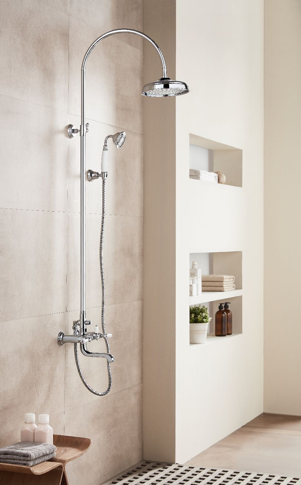 Душевая колонна со смесителем для ванны Bravat Art