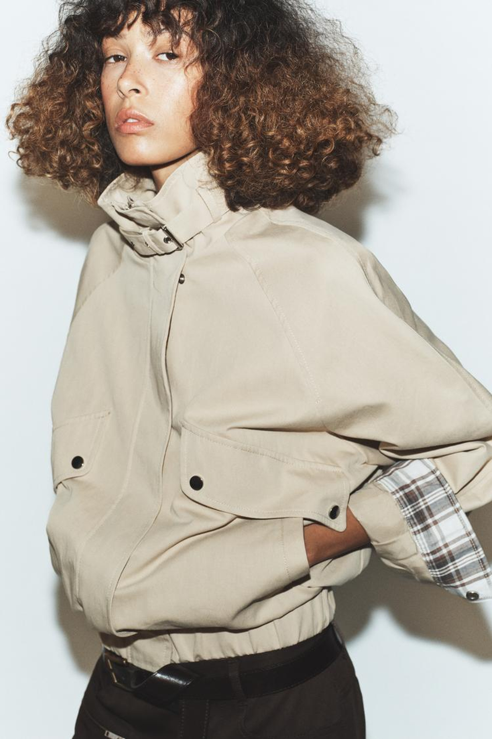 ZARA БОМБЕР ОВЕРСАЙЗ С ВЫСОКИМ ВОРОТНИКОМ, РЫЖЕВАТО-КОРИЧНЕВЫЙ