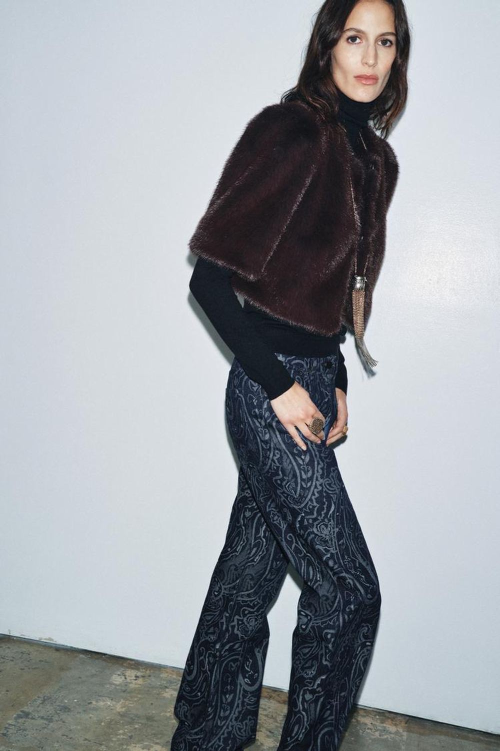 ZARA КУРТКА-БОЛЕРО ИЗ ИСКУССТВЕННОГО МЕХА — ZW COLLECTION LIMITED EDITION, КОРИЧНЕВЫЙ