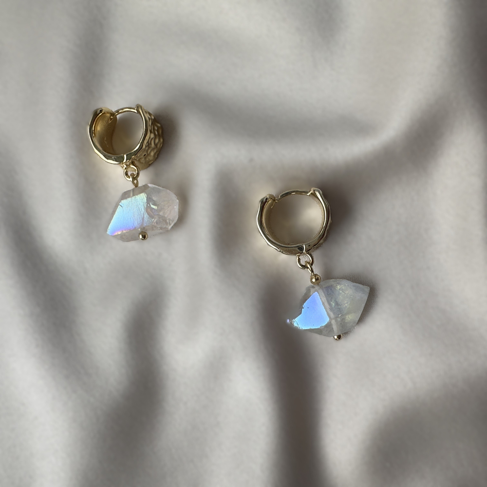 Серьги хагги «Иней» — тонированный кварц