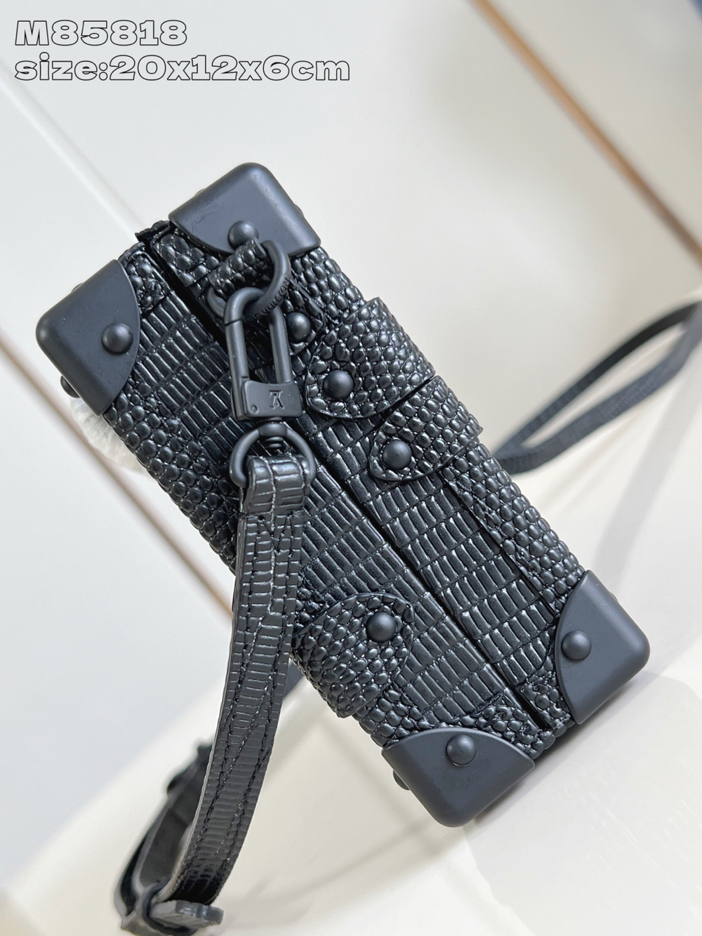 Louis Vuitton Petite Malle