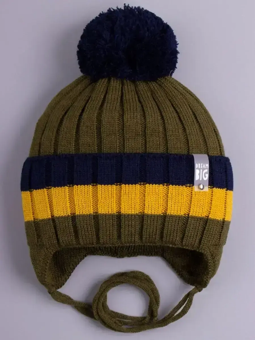Шапка для мальчика вязаная демисезонная с завязками