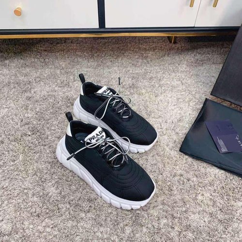 Кроссовки Prada