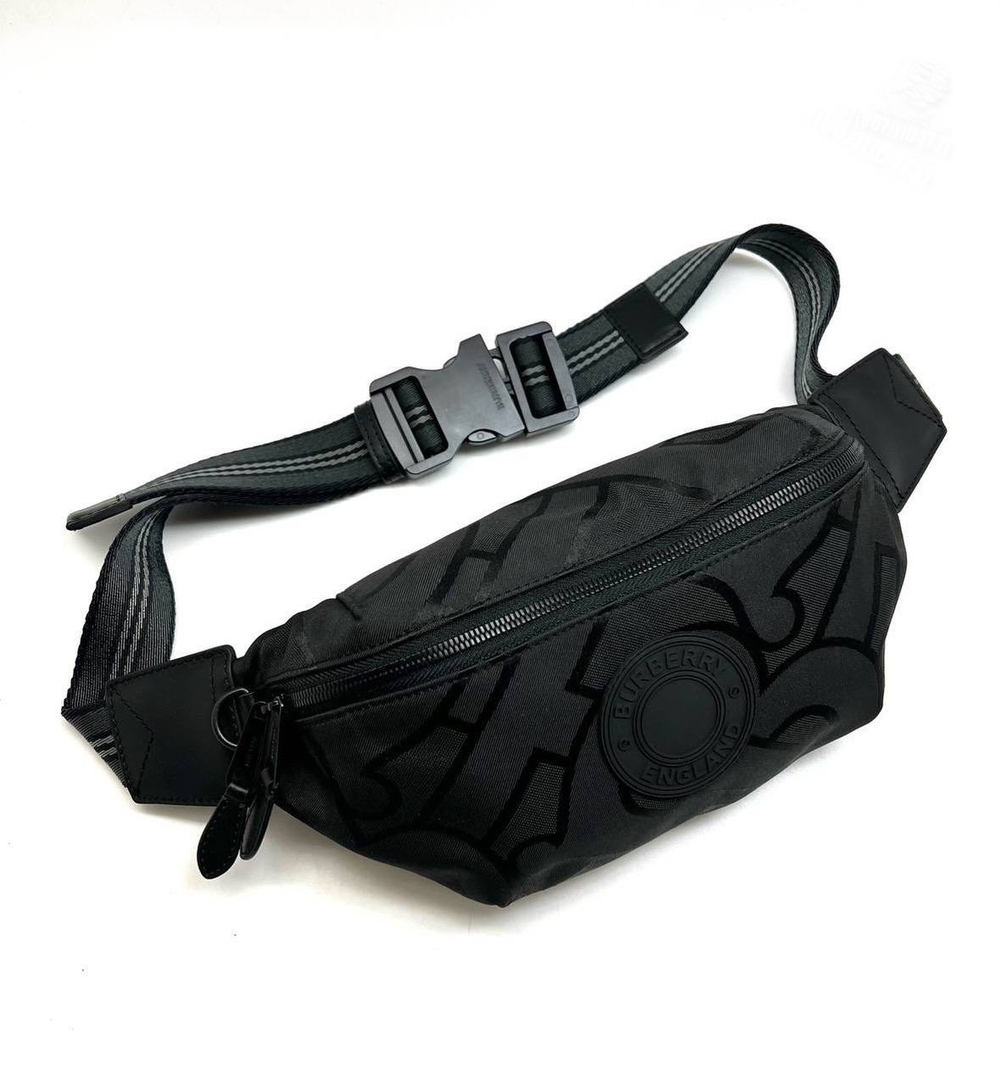 Поясная-нагрудная сумка Burberry