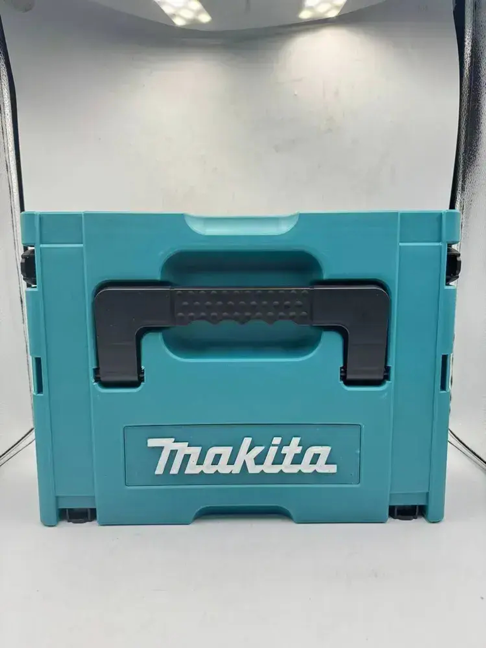 Шуруповерт, 18 В, 30 Нм, 2 АКБ