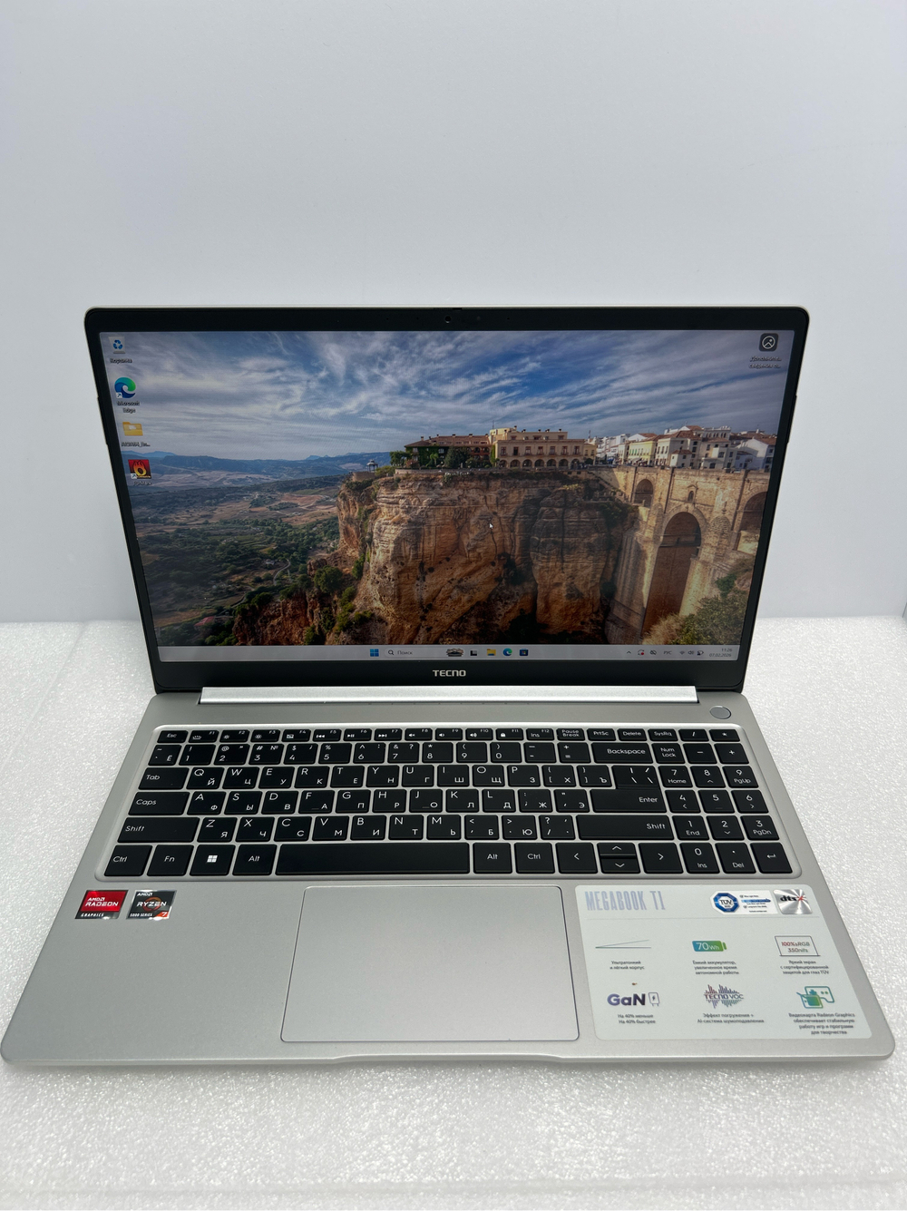 Ноутбук Tecno MEGABOOK T15DA (4894947004988) 15.6"/AMD Ryzen 7 5800U/RAM 16GB/SSD 512GB/AMD Radeon Graphics/1920*1080/IPS/DOS/Подсветка кл-ры: LED/серый космос. Состояние: Уценка/вмятина и царапины на корпусе