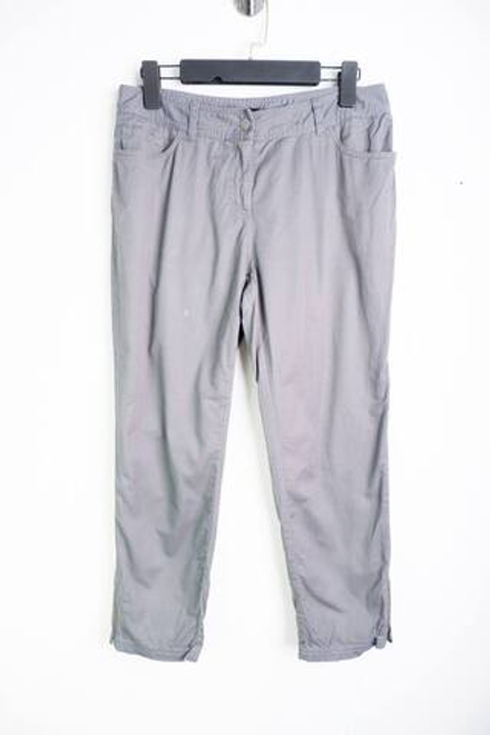 Брюки Laura Ashley практичные, маркировка 38, визуально на 44 размер