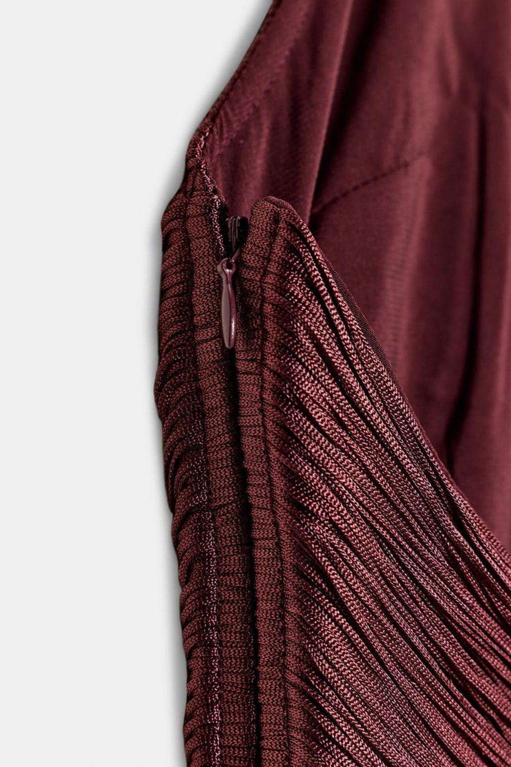 ZARA ТОП С ГОРЛОВИНОЙ ХАЛТЕР И БАХРОМОЙ, СЛИВОВЫЙ