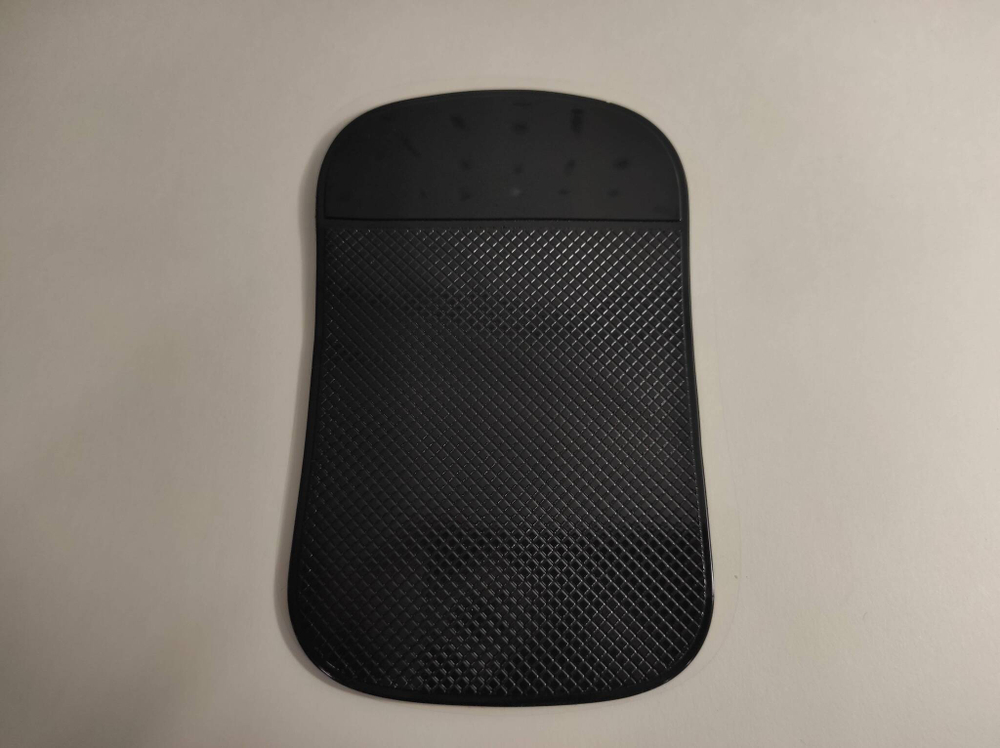 Противоскользящий коврик на панель, mini (1 шт.)