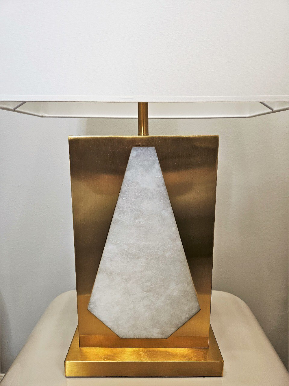 Лампа настольная Brill