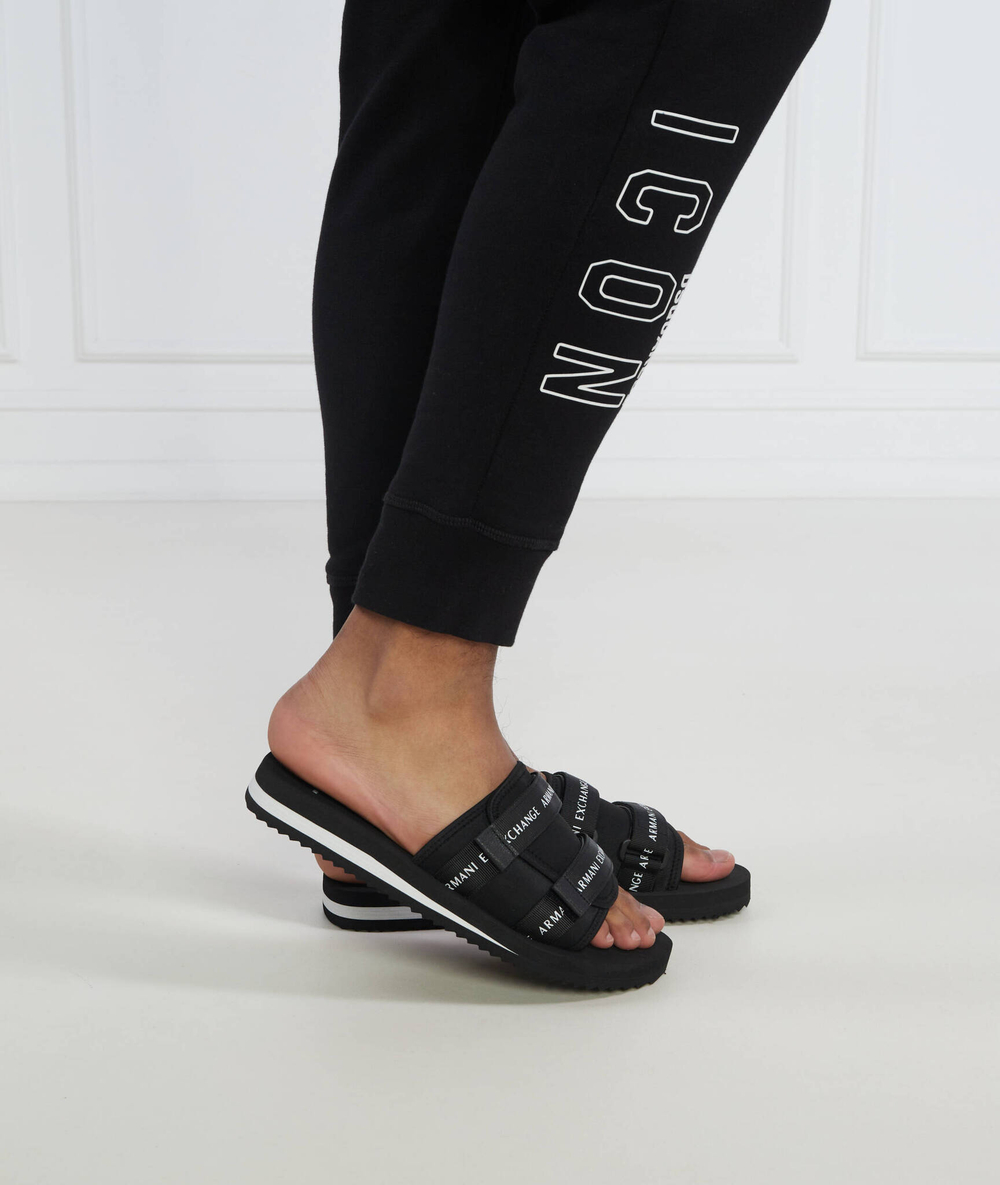 Шлепанцы Armani Exchange - черный(XUP010 XV672)