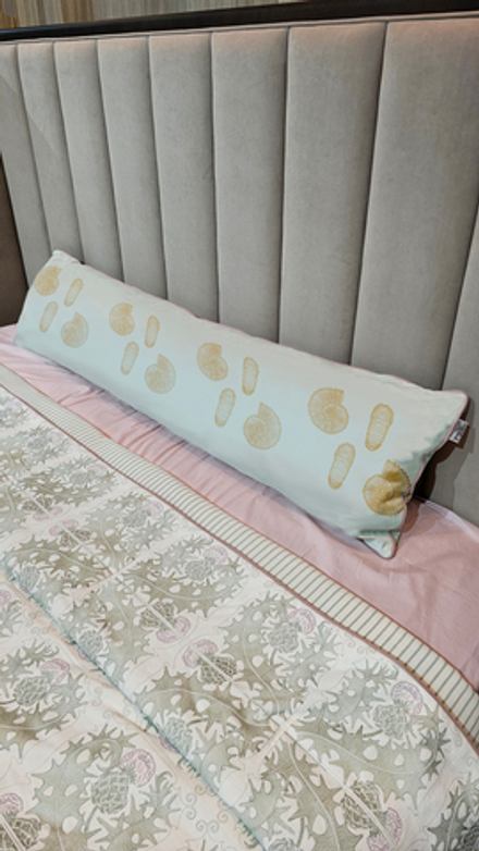 Длинная подушка "Ракушки"