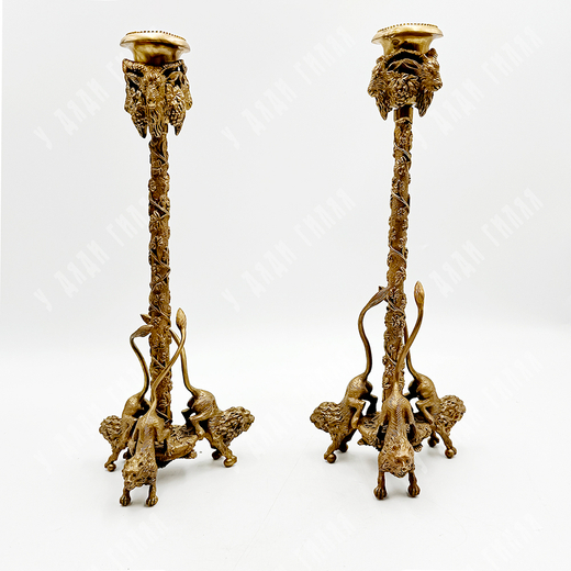 Пара старинных бронзовых фигурных подсвечников, Франция. 1830-40-е. гг Манера Кристофа Фратена.