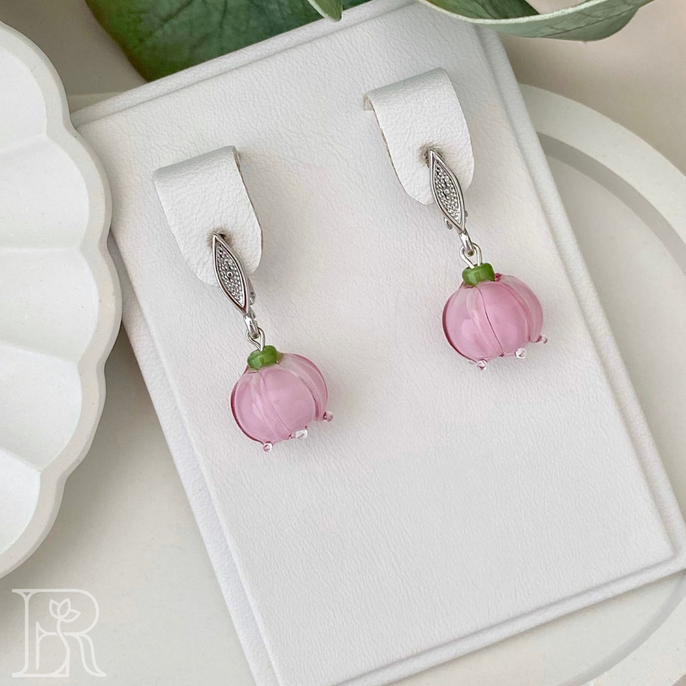 LEFIREL' Серьги серебряные женские "Ландыши" с цветами из муранского стекла / ювелирные украшения из родированного серебра 925