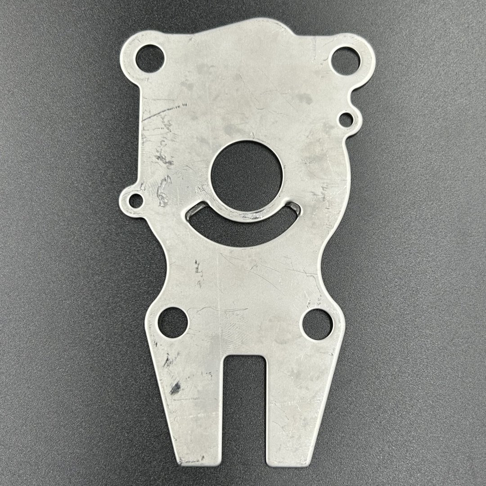 Пластина помпы охлаждения Yamaha 40-50, F30-60 (Yamaha)