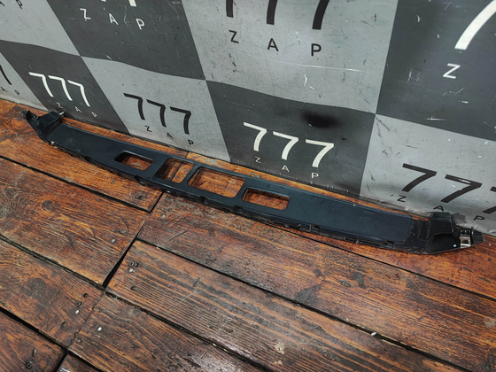 Кронштейн крышки багажника Geely Tugella 19-нв Б/У Оригинал 5062040200