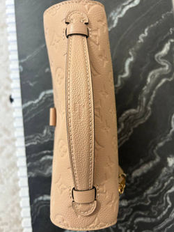 Сумка Louis Vuitton Pochette metis
