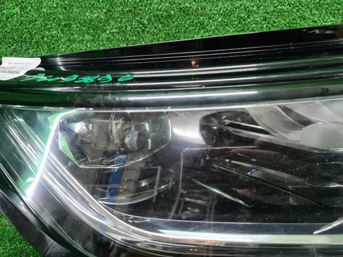 Битая Фара правая Skoda Kodiaq (2016-2022) LED