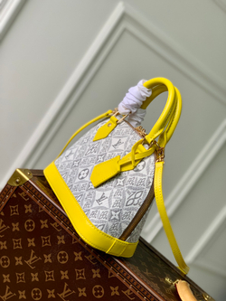 Louis Vuitton Alma BB