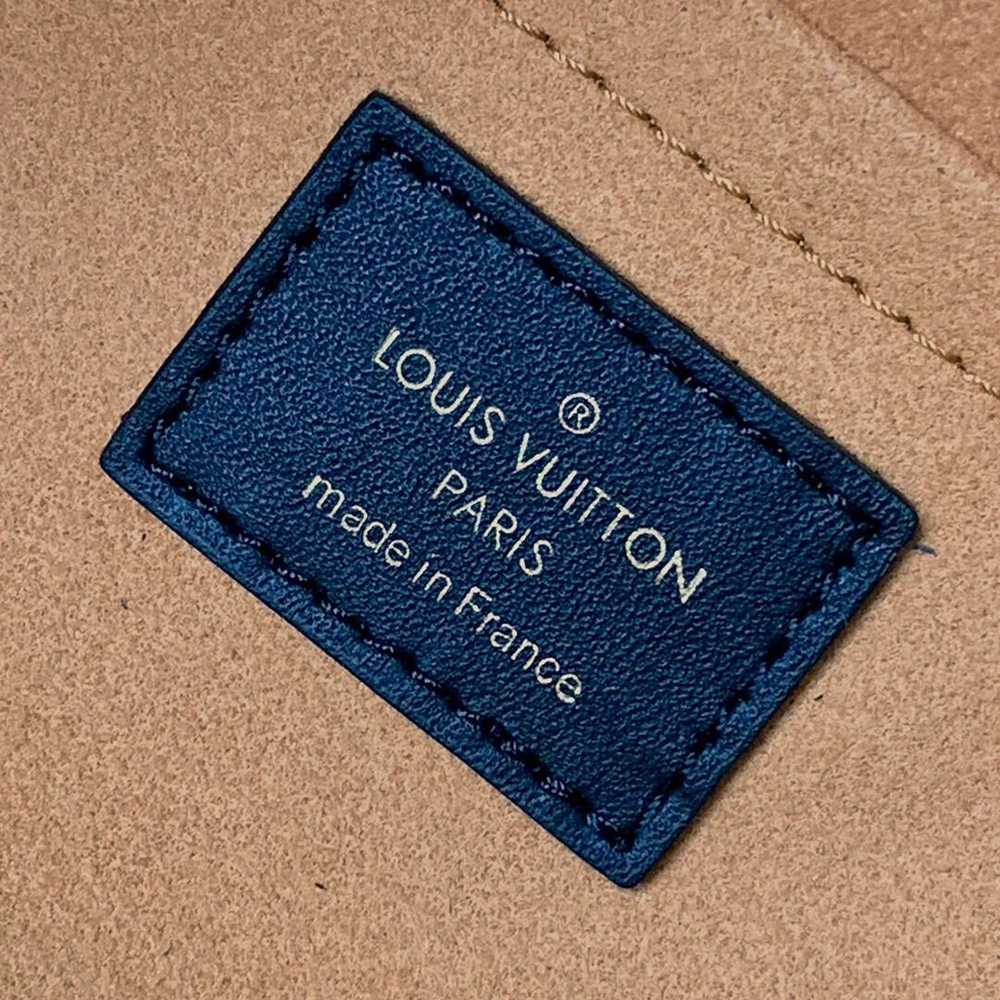 Louis Vuitton On My Side MM