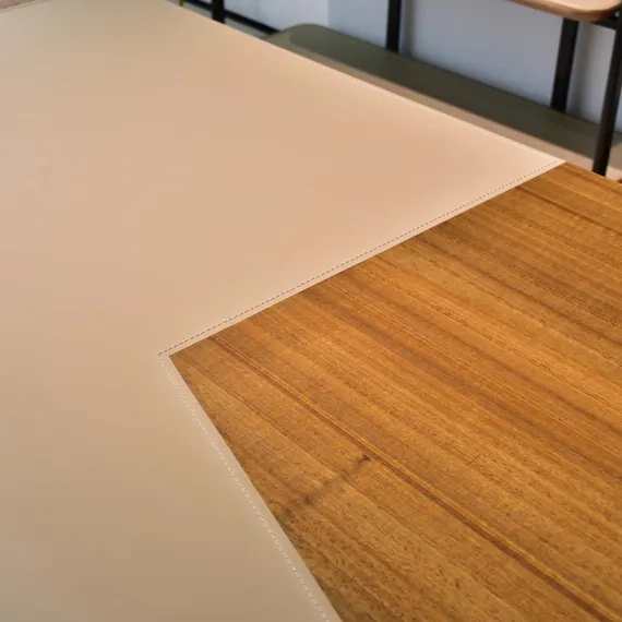 Стол письменный Peek-a-Book