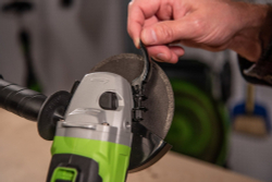 Аккумуляторная УШМ Greenworks GD24AG (3200207), 125 мм, без аккумулятора