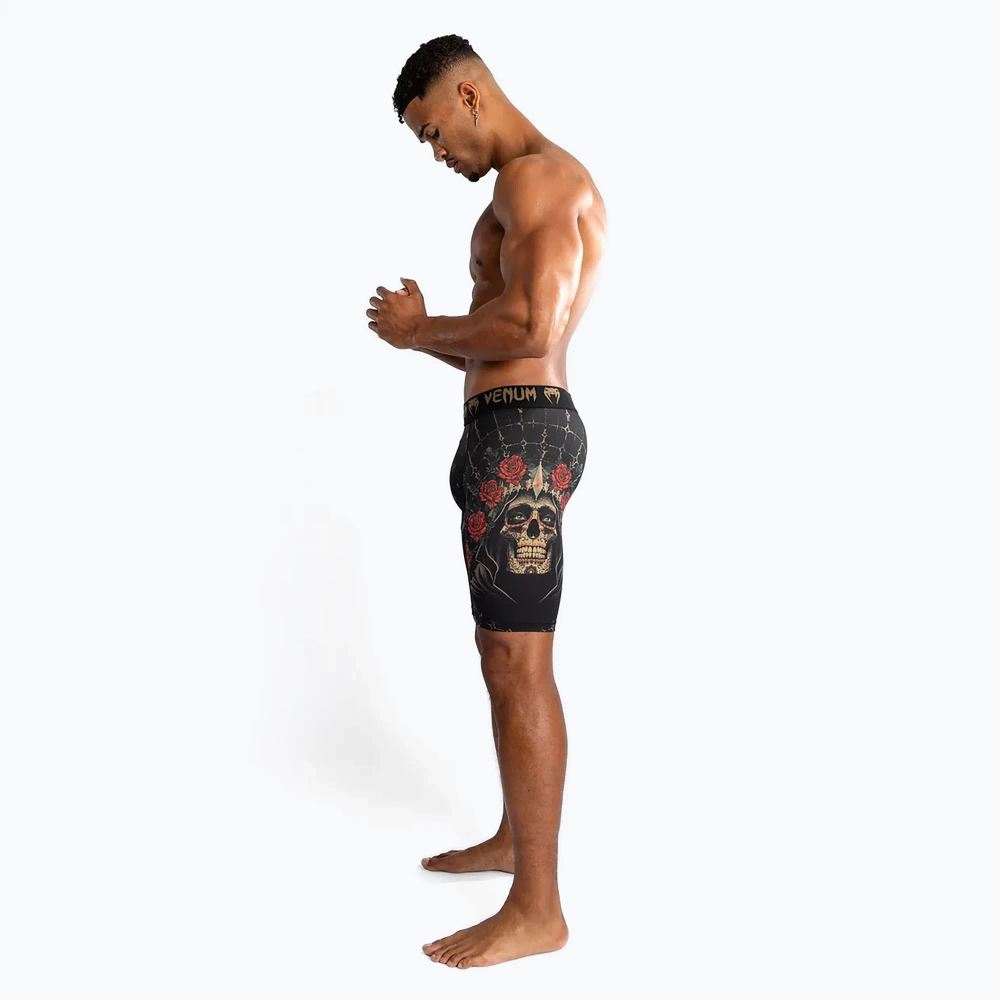Компрессионные Шорты Venum Santa Muerte 5.0 Men’S Vale Tudo Shorts deep black/gold
