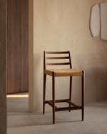 Полубарный стул Analy из массива дуба в отделке орех и веревочным сиденьем 65 см