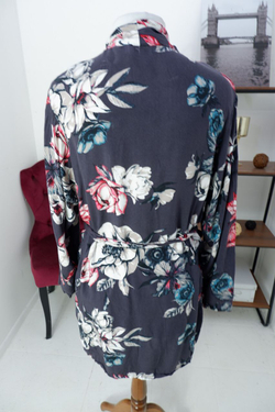 Халат Mark Formelle с цветами из вискозы 46 размер