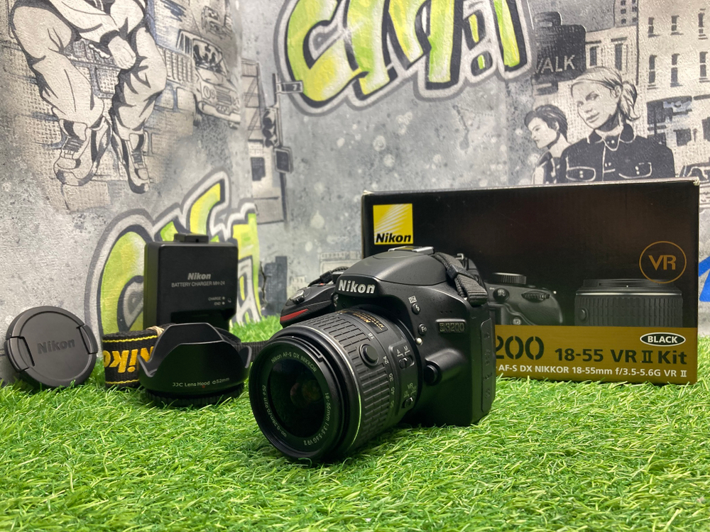 Nikon D3200 + 18-55mm 3.5-5.6G VR ll 4200 кадров