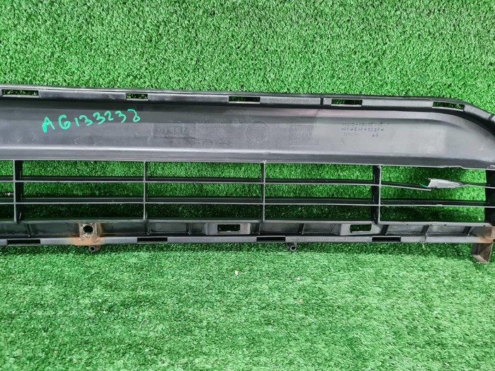 Решетка переднего бампера Toyota Highlander 2 U40 (2010-2013)