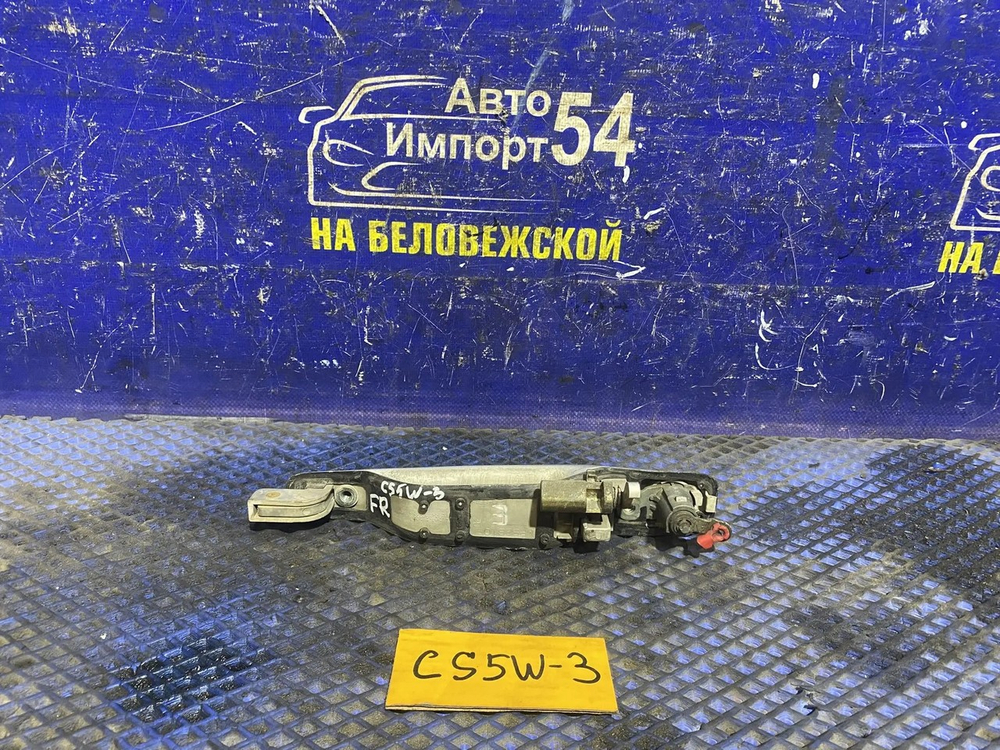 Ручка двери передней правой внешняя MITSUBISHI LANCER CEDIA 2000