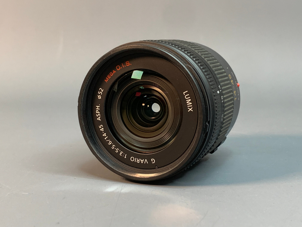 Panasonic Lumix DMC-G1 Kit 14–45mm f/3.5–5.6