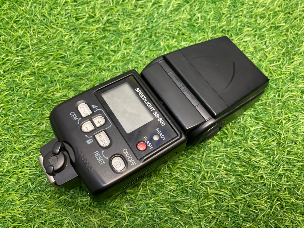 Nikon Speedlight SB-600