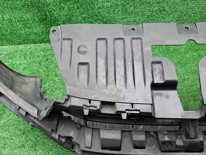 Бампер передний Lada Vesta (2015-2022) Cross