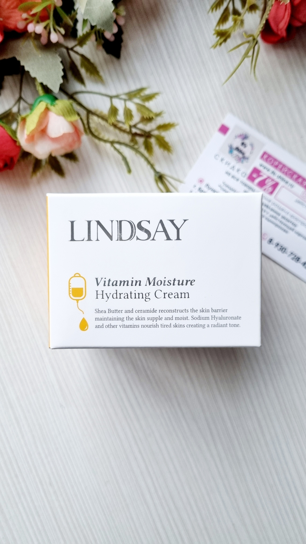 Увлажняющий крем для лица с витаминами Lindsay Vitamin Moisture Hydrating Cream 100 мл