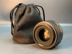 Nikon 35mm 1.8G AF-S DX Nikkor
