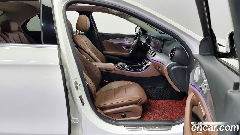 Mercedes-Benz E-Class W213 E300 4MATIC AMG Line (06.2020)
