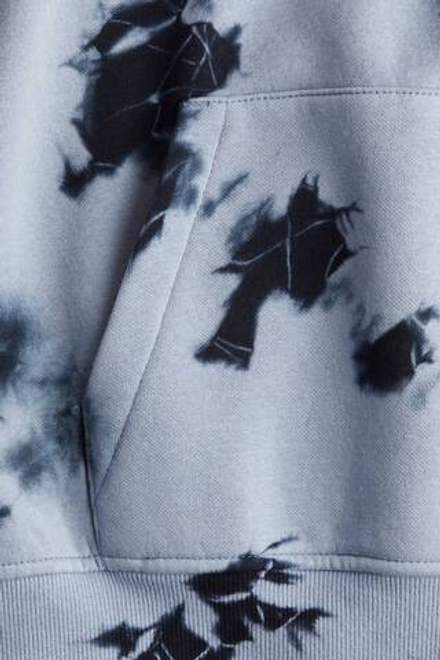 H&M Толстовка с капюшоном и принтом, светло-голубой