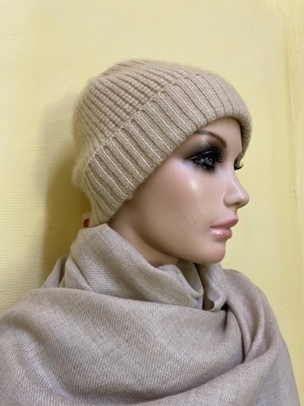 Шапка женская.