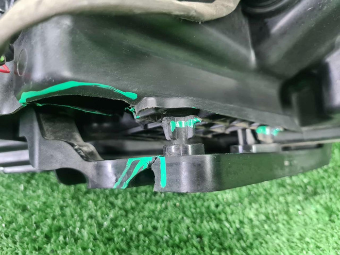 Фара левая Nissan Qashqai 2 j11 2017-2023 галоген