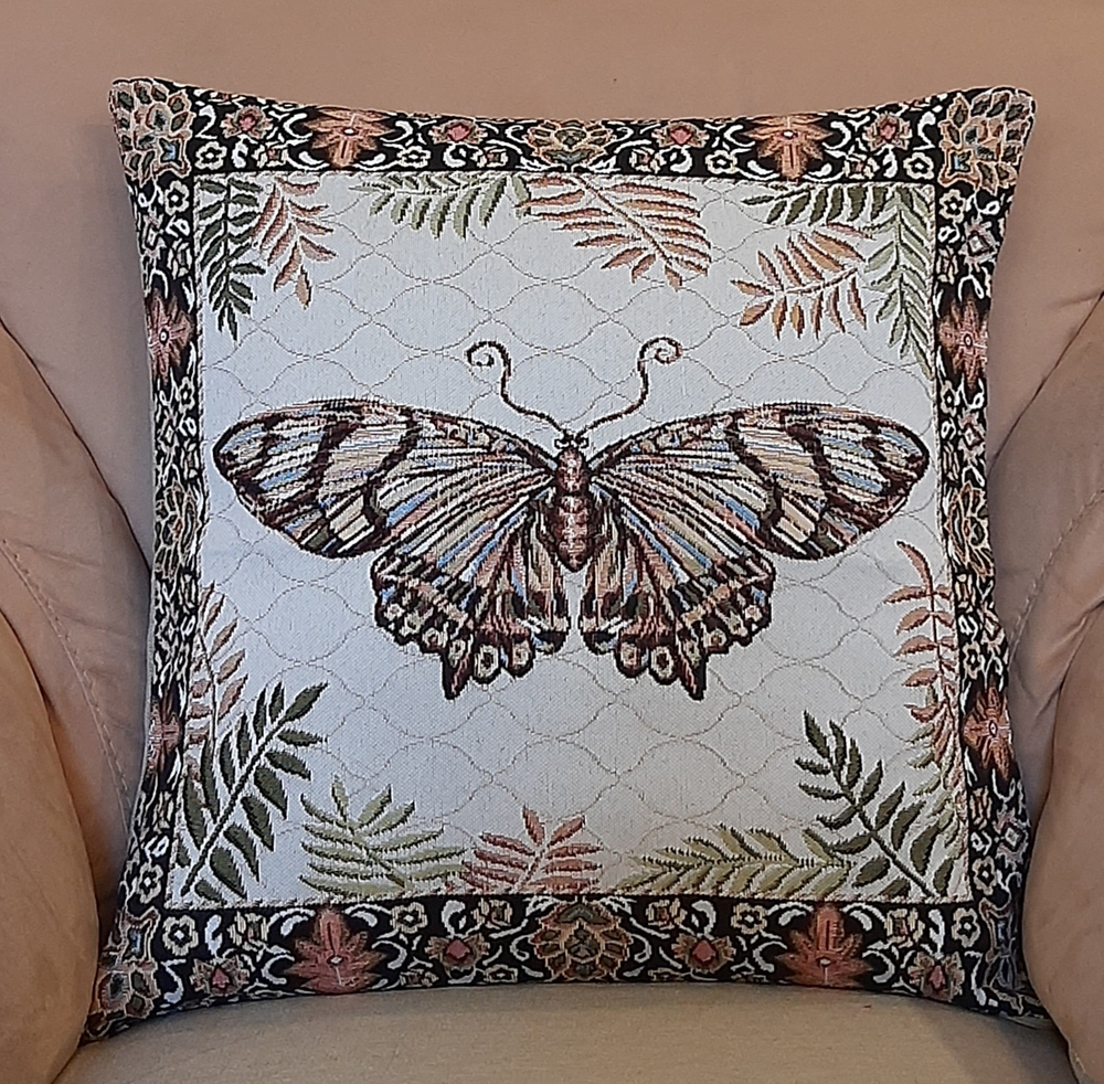 Декоративный гобеленовый чехол для интерьерной подушки Бабочка 47*47