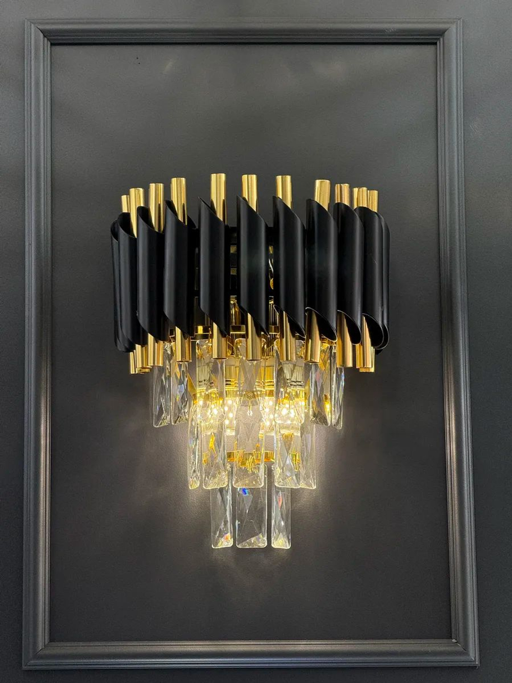 Бра настенное Lanbos Metal, 2 лампы Е14, 80 Вт, до 5 кв м, черное с золотом