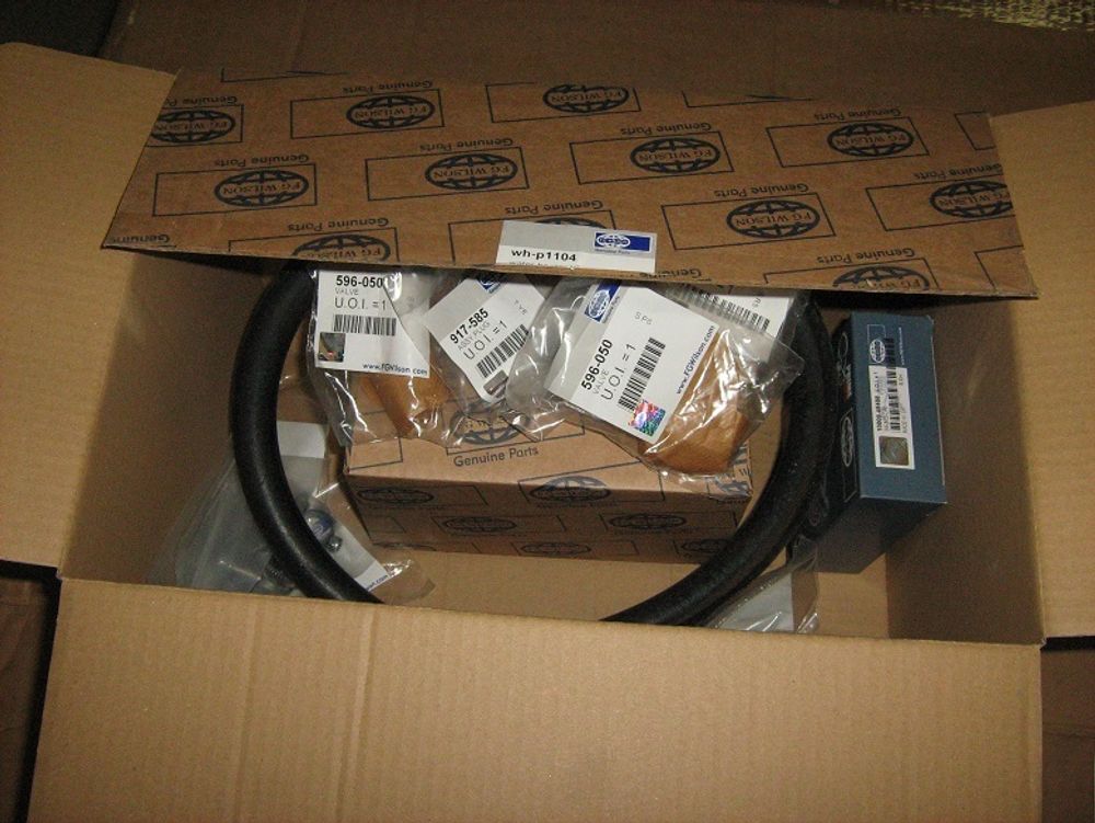 Подогреватель охлаждающей жидкости с установочным крепежом / HEATER АРТ: WH-P1104 Подогреватель охлаждающей жидкости с установочным крепежом / HEATER АРТ: WH-P1104