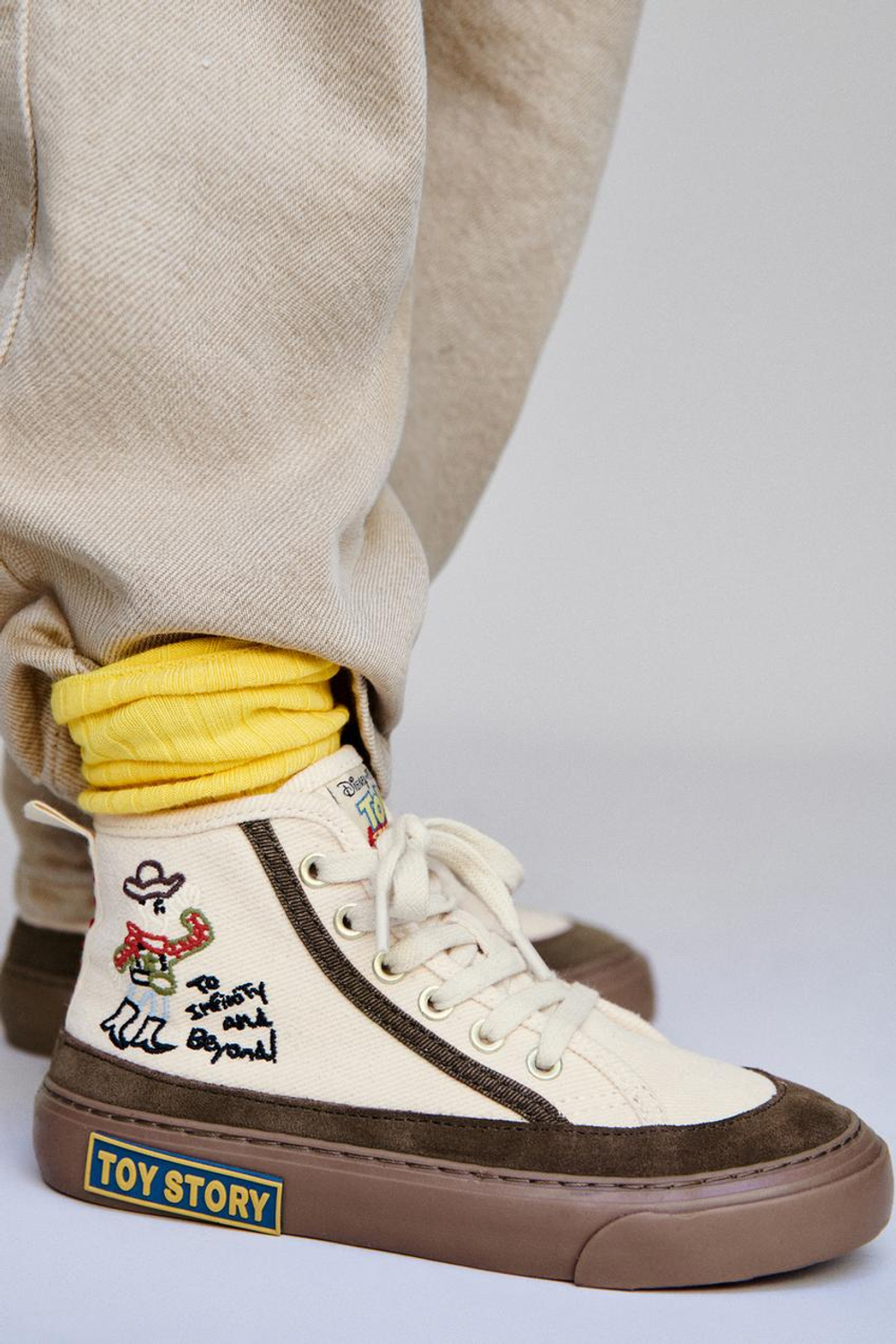 ZARA ВЫСОКИЕ КЕДЫ TOY STORY © DISNEY PIXAR, ЭКРЮ