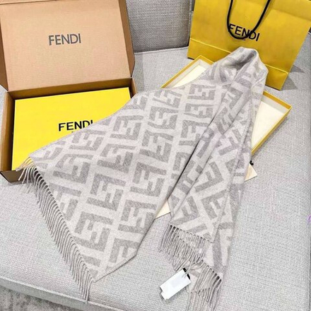 Шарф Fendi
