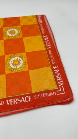Платок оранжевый Versace