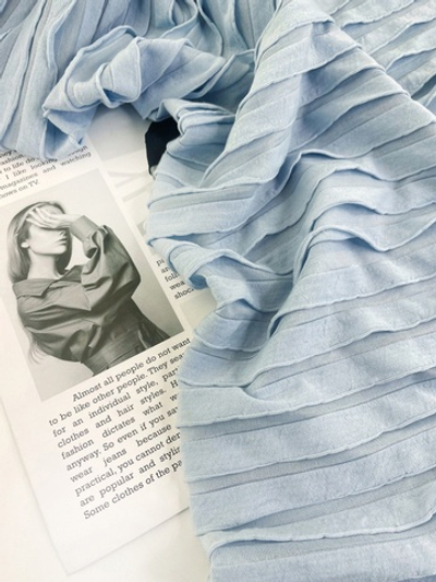 ГОЛУБОЙ - Рюши (к1 незначительно испачкан)