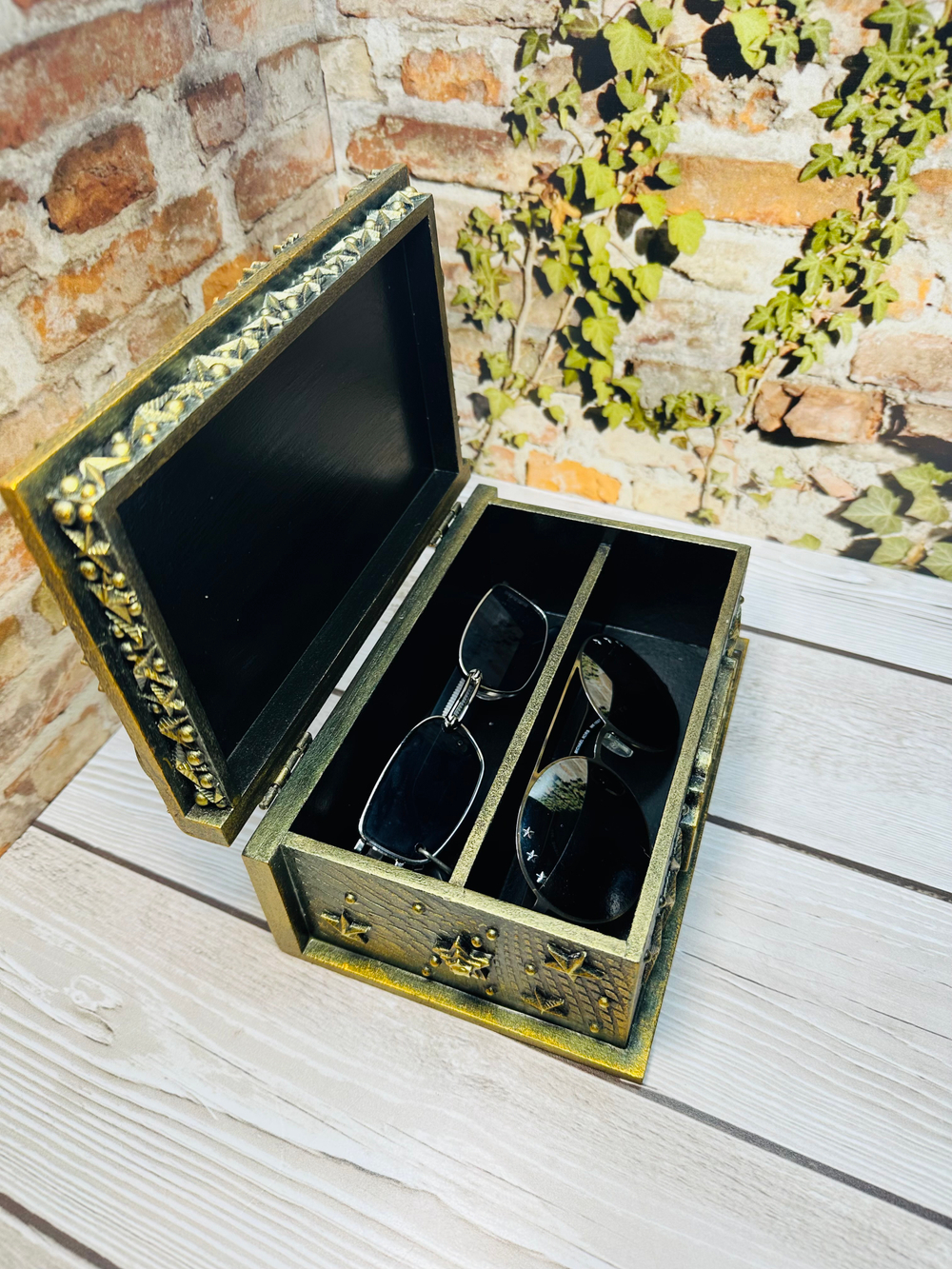 Шкатулка для очков "Наша планета" (2 секции)