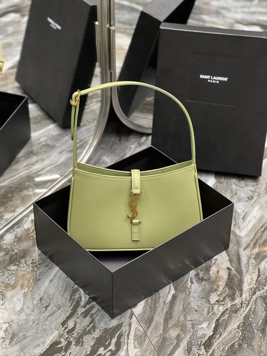 Saint Laurent Le 5 à 7 Hobo Bag